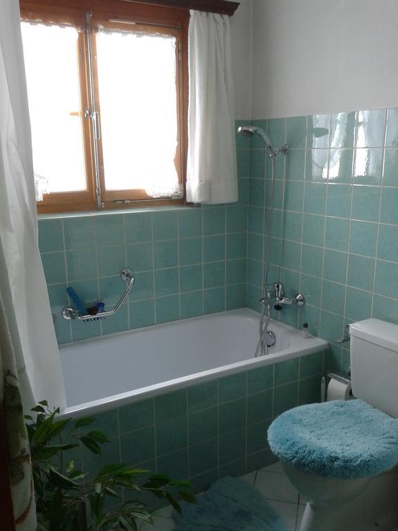 Chalet Erica Apartment Jaun Phòng bức ảnh